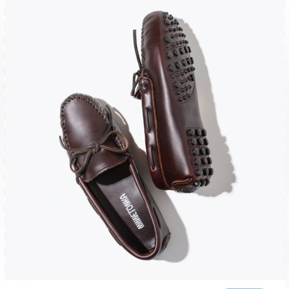 Classic Minnetonka Driving Mocassin-NWOT Men’s-size 8 and Women’s size 10 - Picture 1 of 11